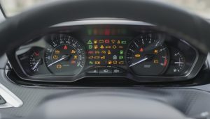 découvrez notre guide complet pour comprendre tous les voyants de votre peugeot 2008, afin d'assurer votre sécurité et l'entretien optimal de votre véhicule.