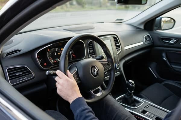 Illustration — Que vérifier avant d’aller au garage sur une Mégane ?